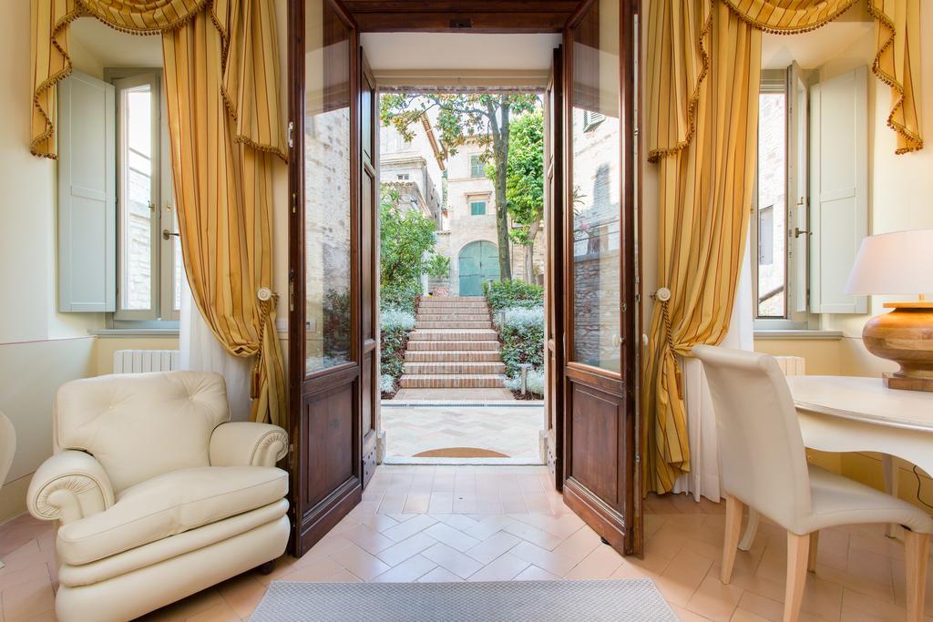 Апартаменты Palazzo Gentili Сан-Северино-Марке Экстерьер фото