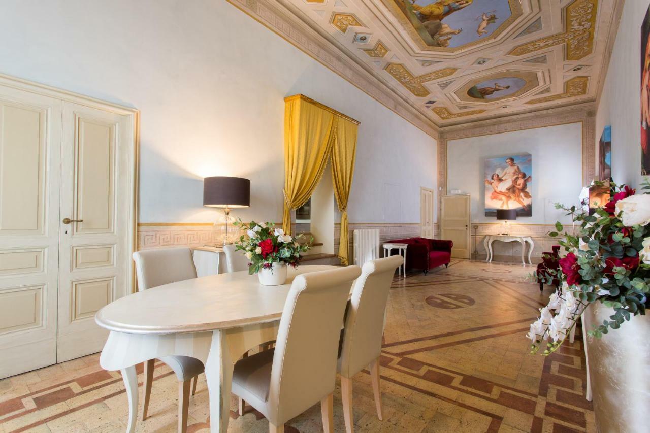 Апартаменты Palazzo Gentili Сан-Северино-Марке Экстерьер фото